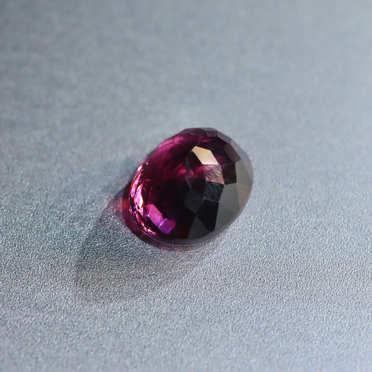 Cushion Red Spinnel 2.37ct