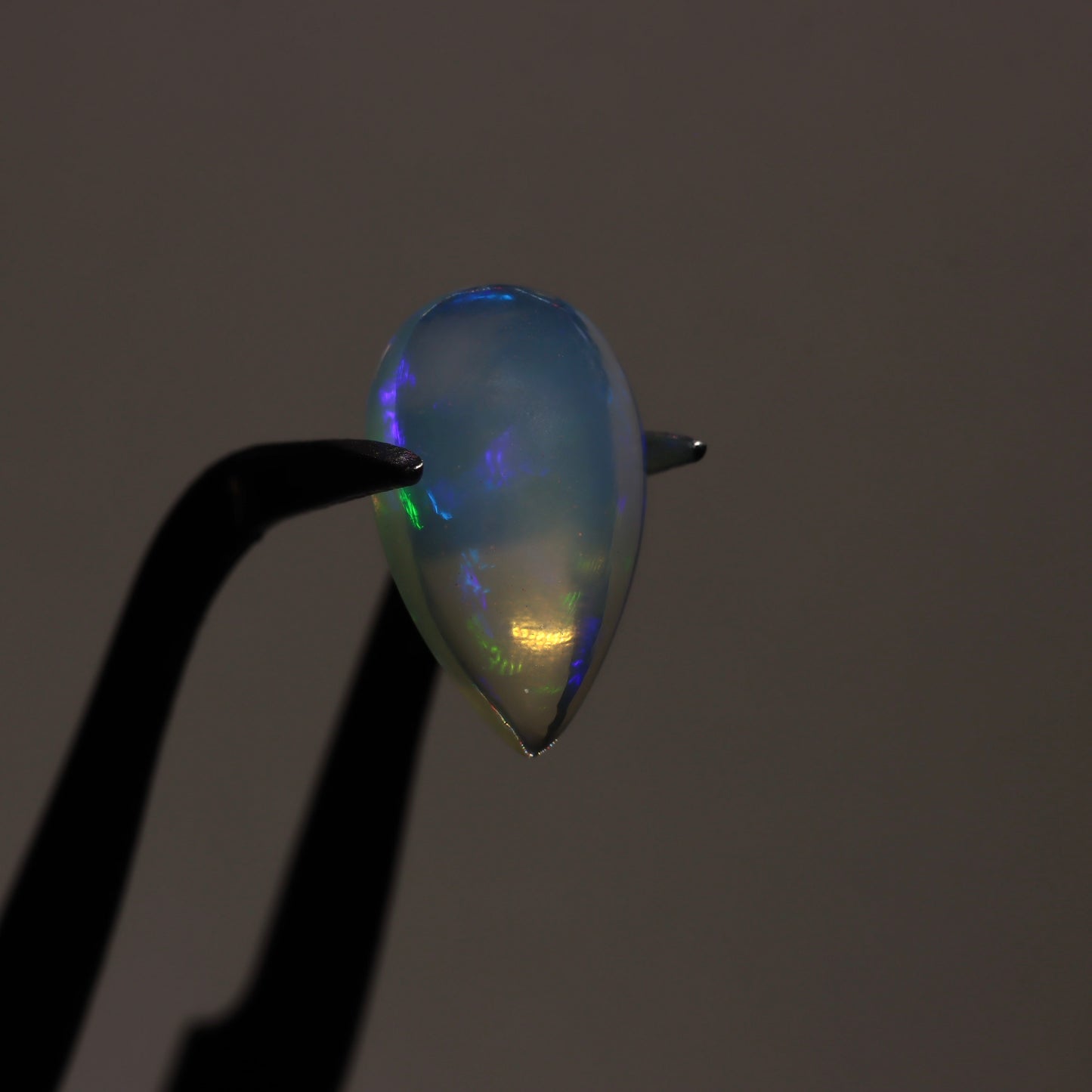 Pear White Opal 2.6ct