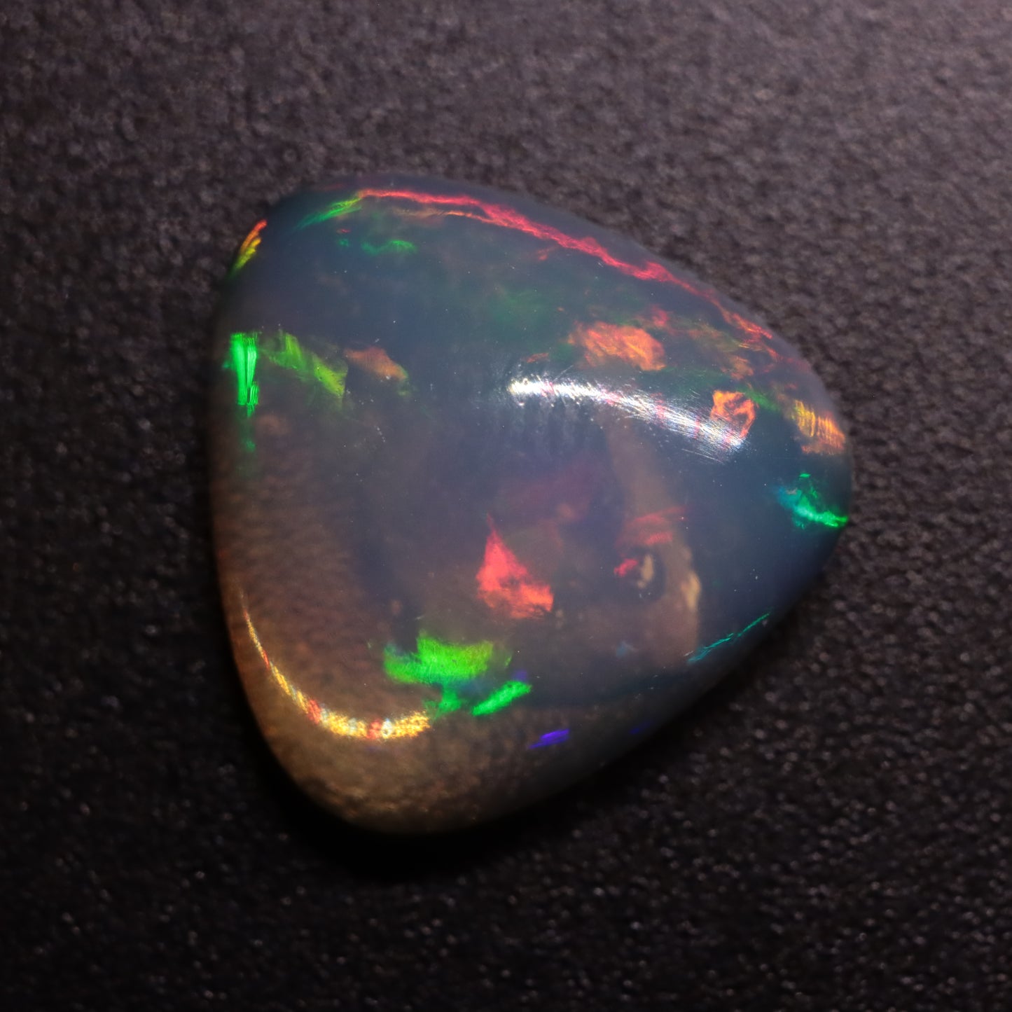 Cabochon White Opal 2.8ct