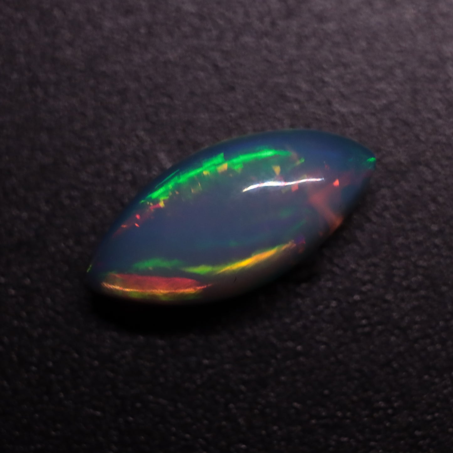 Cabochon White Opal 1.11ct