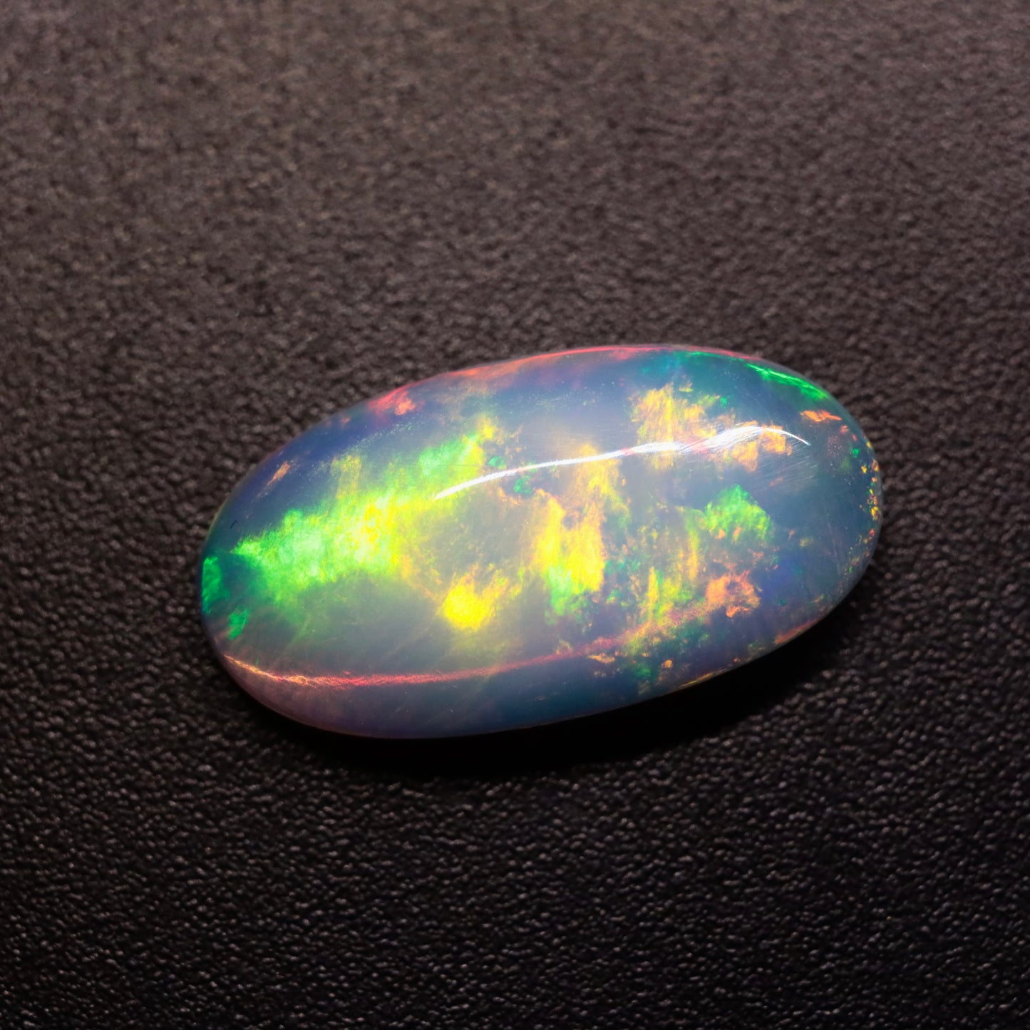 Cabochon White Opal 1.54ct