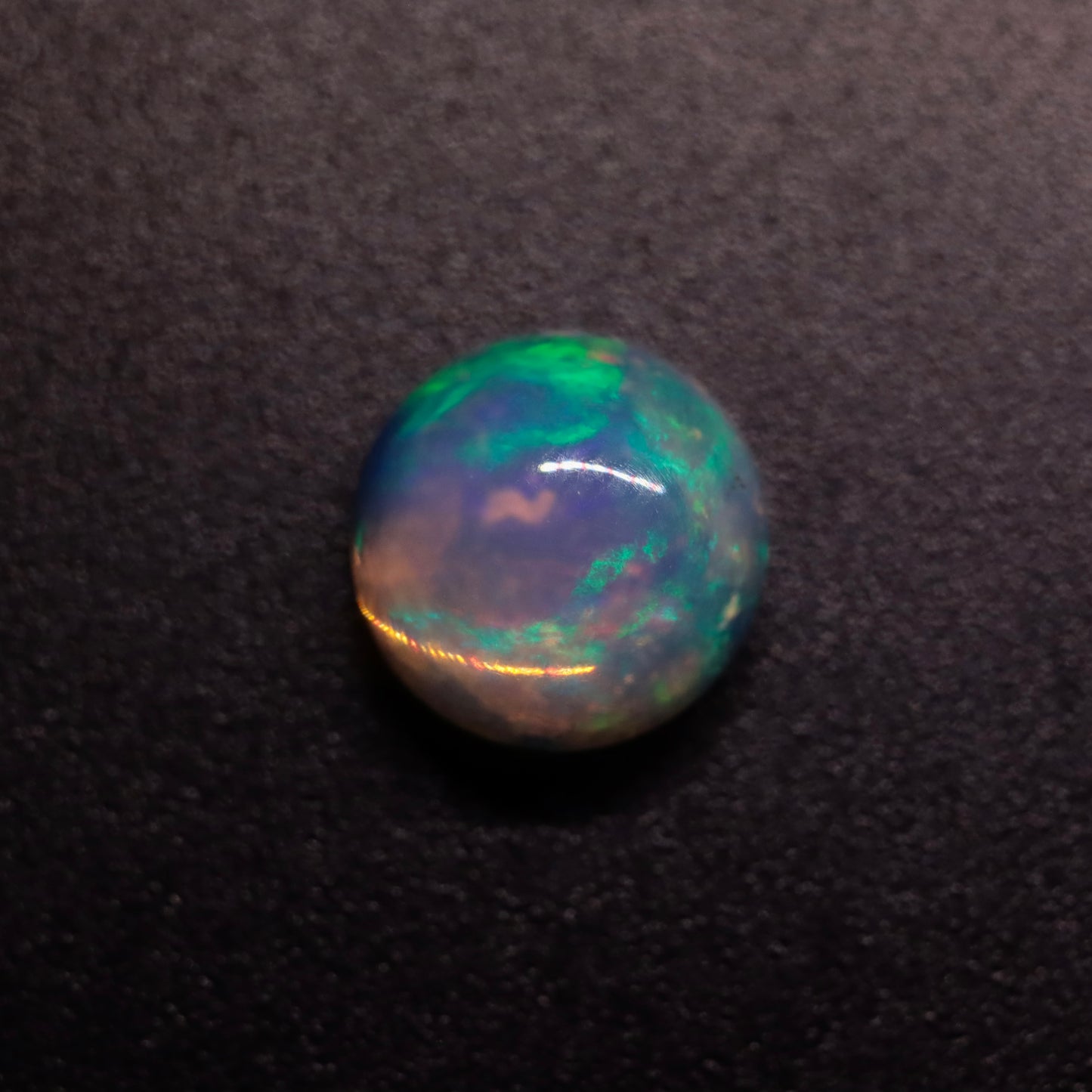 Round White Opal 1.43ct