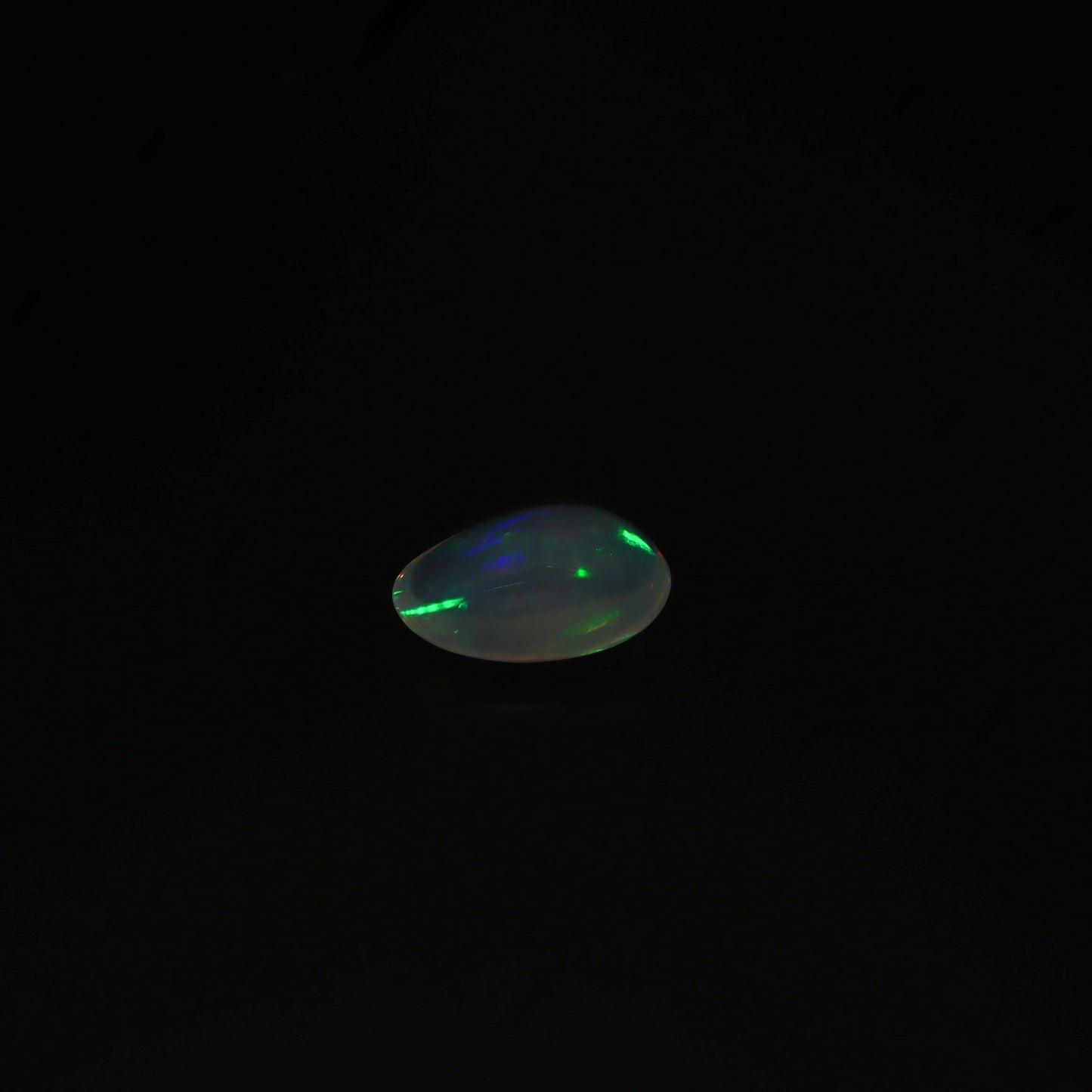 Cabochon Clear Opal 0.9ct
