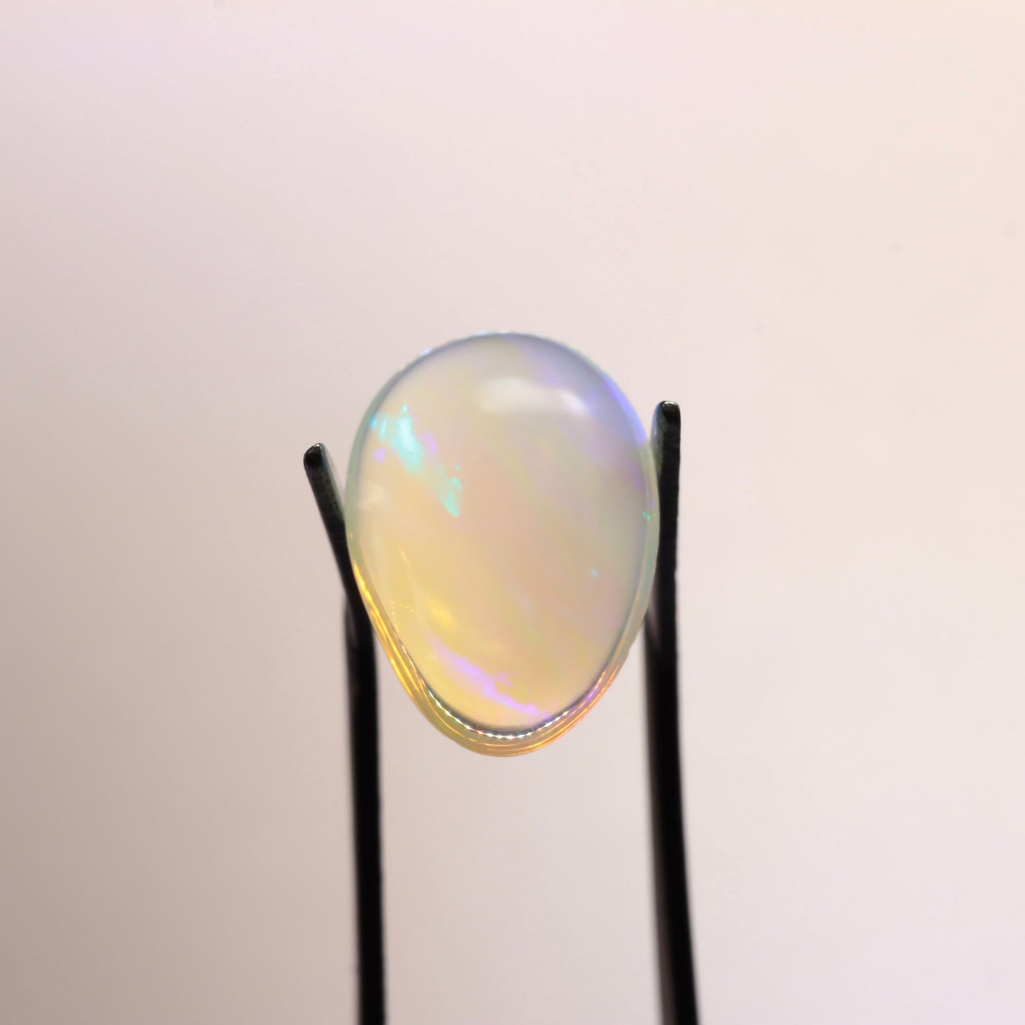 Cabochon Clear Opal 1.94ct