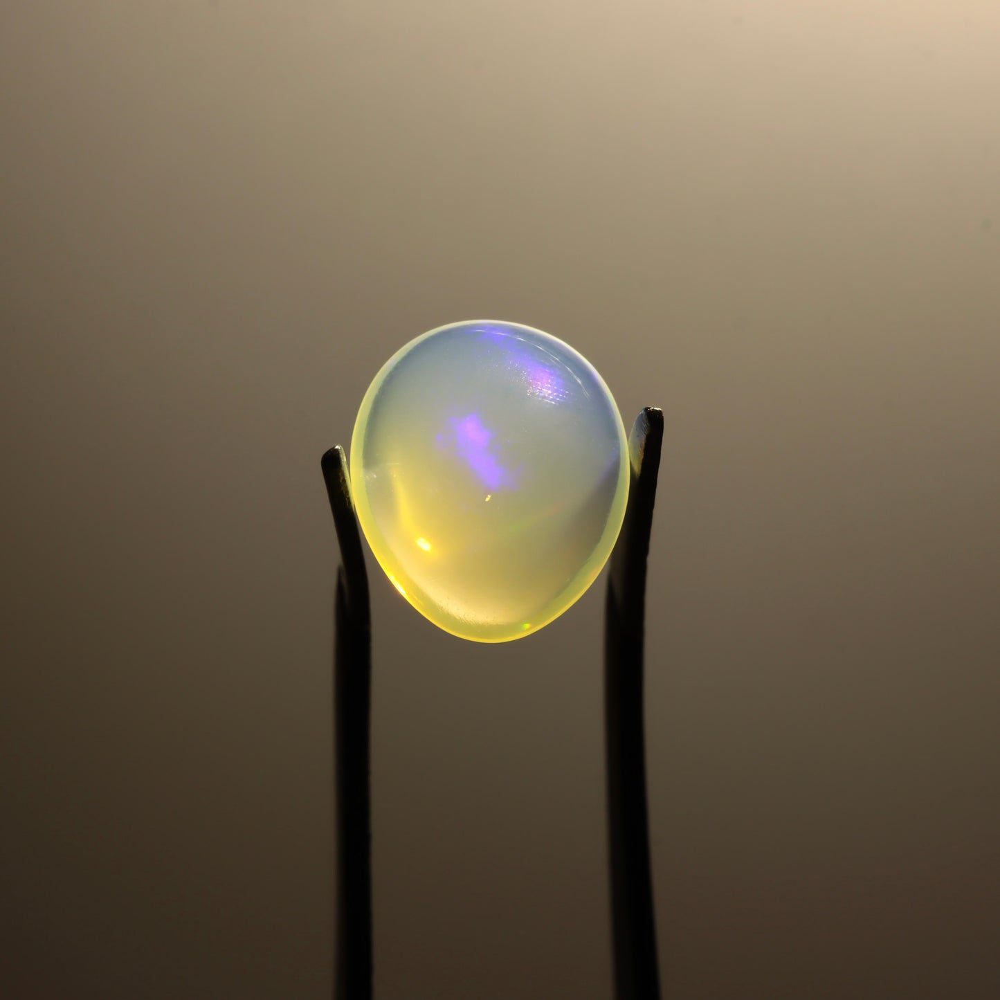 Cabochon Clear Opal 1.62ct