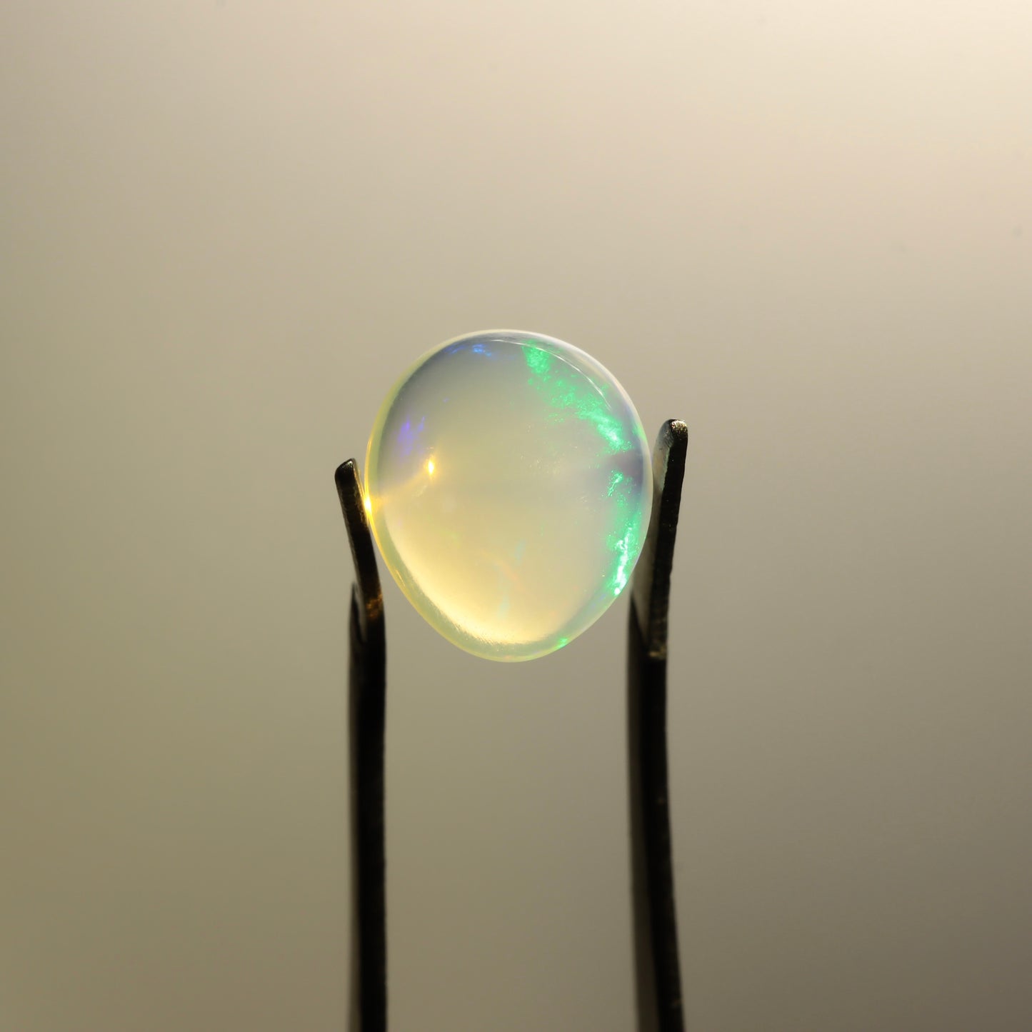 Cabochon Clear Opal 1.62ct