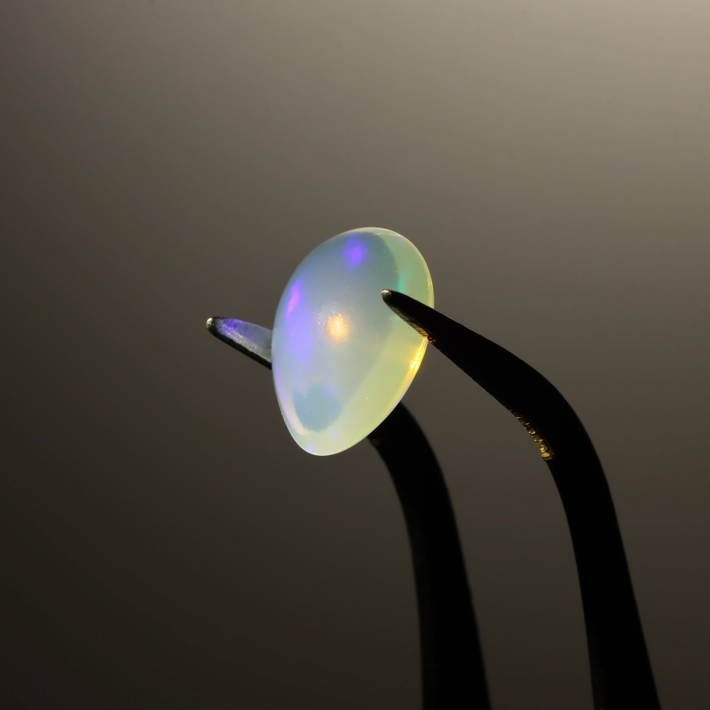 Cabochon Clear Opal 1.62ct