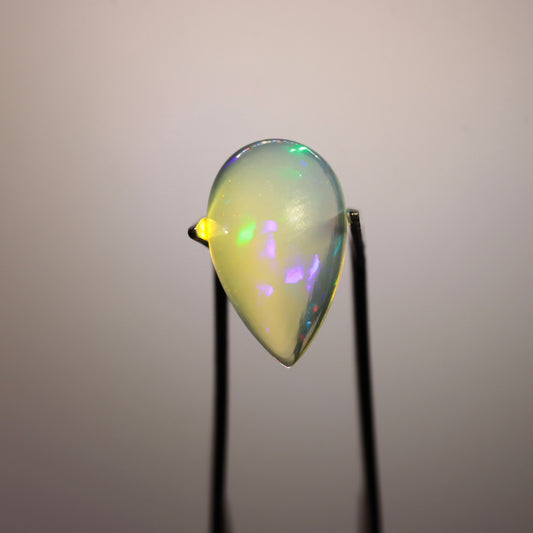 Pear White Opal 2.6ct