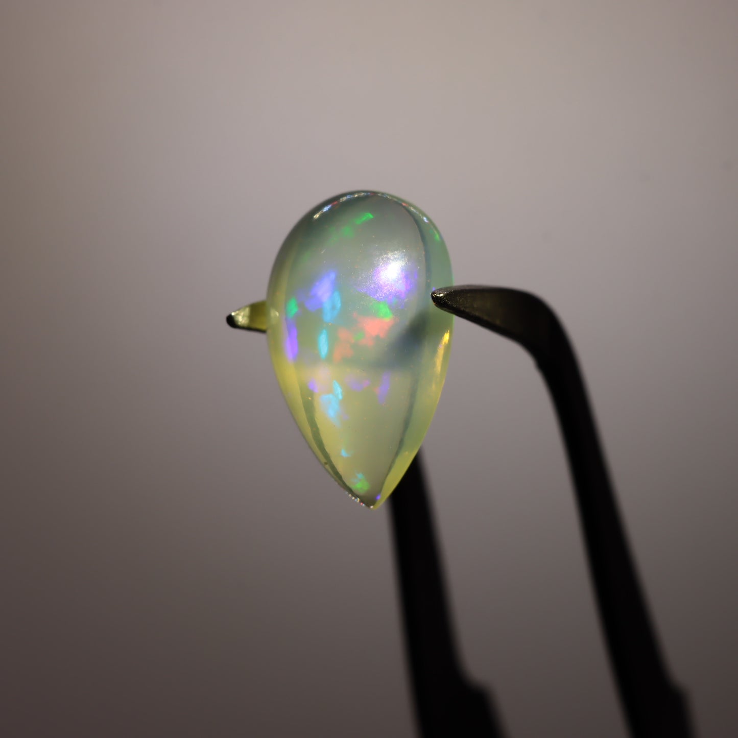 Pear White Opal 2.6ct