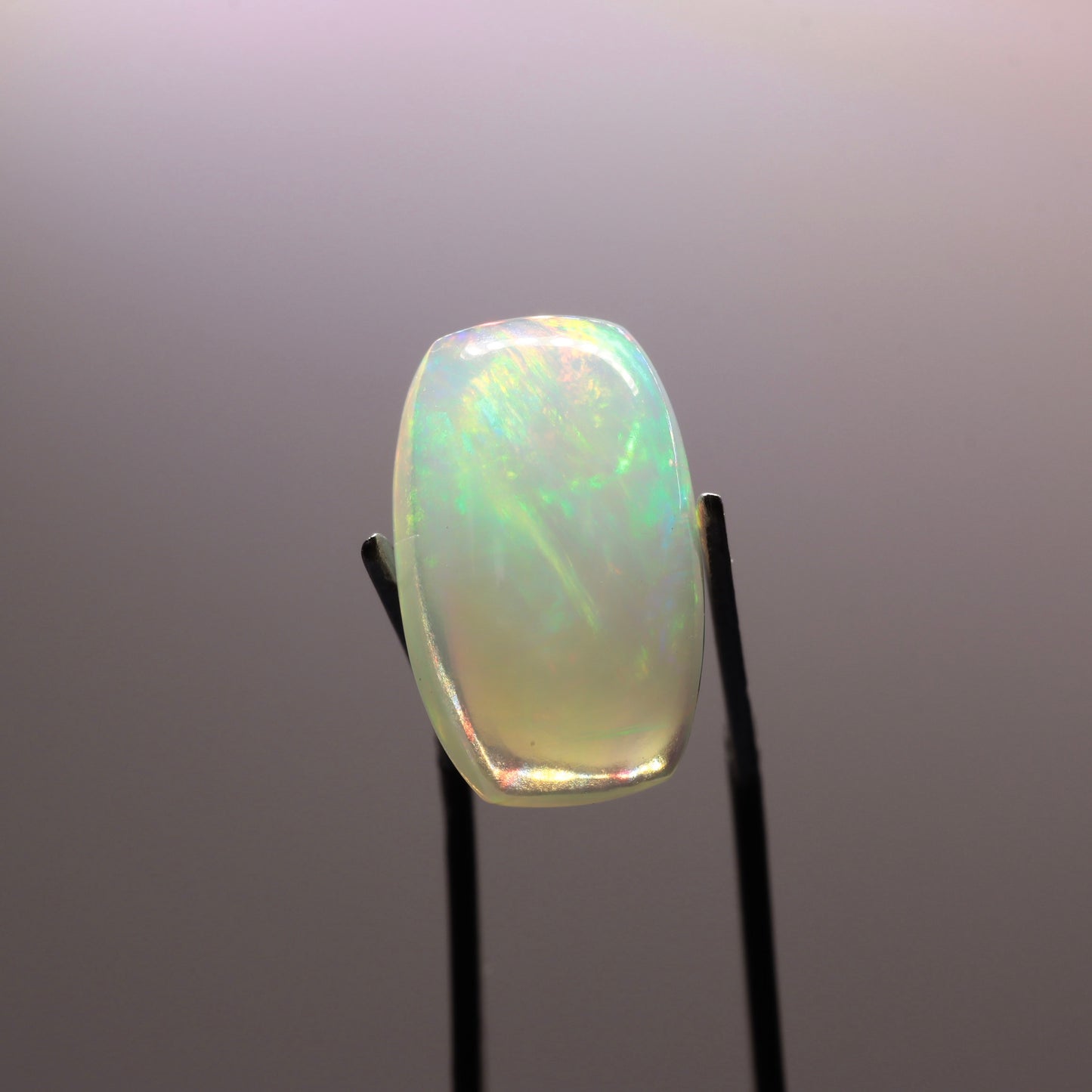 Cabochon White Opal 3.81ct