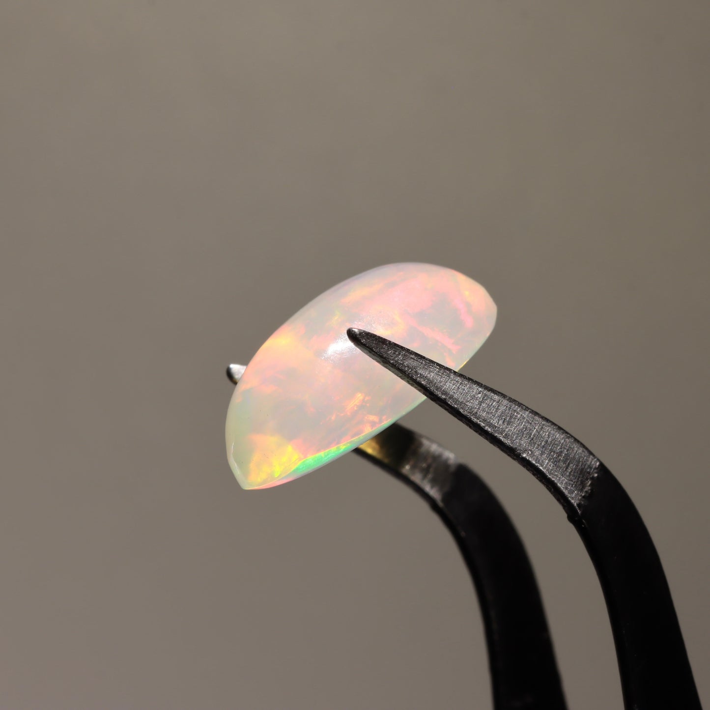 Cabochon White Opal 3.81ct