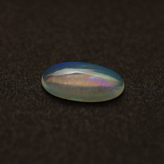 Cabochon White Opal 1.4ct