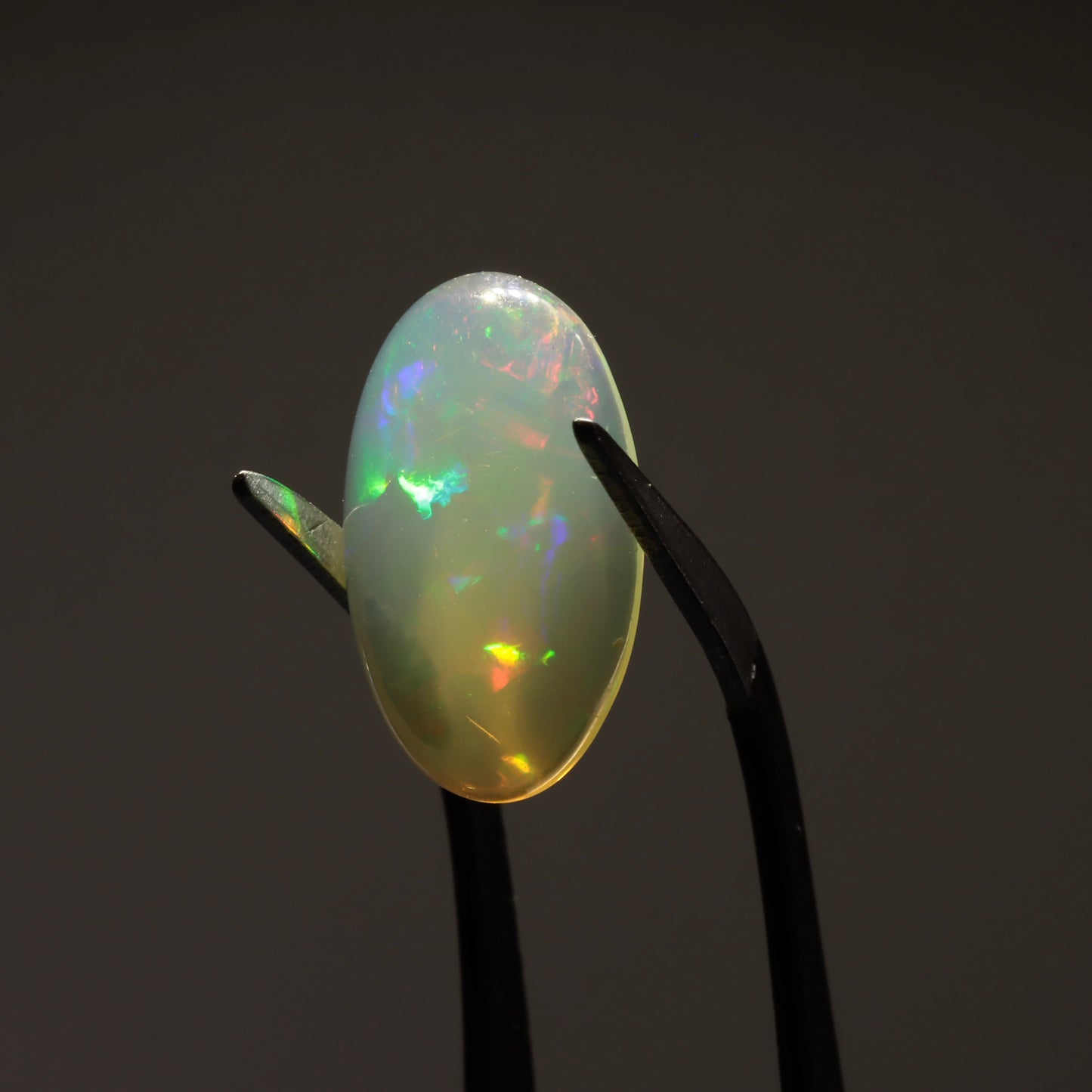 Cabochon White Opal 1.78ct