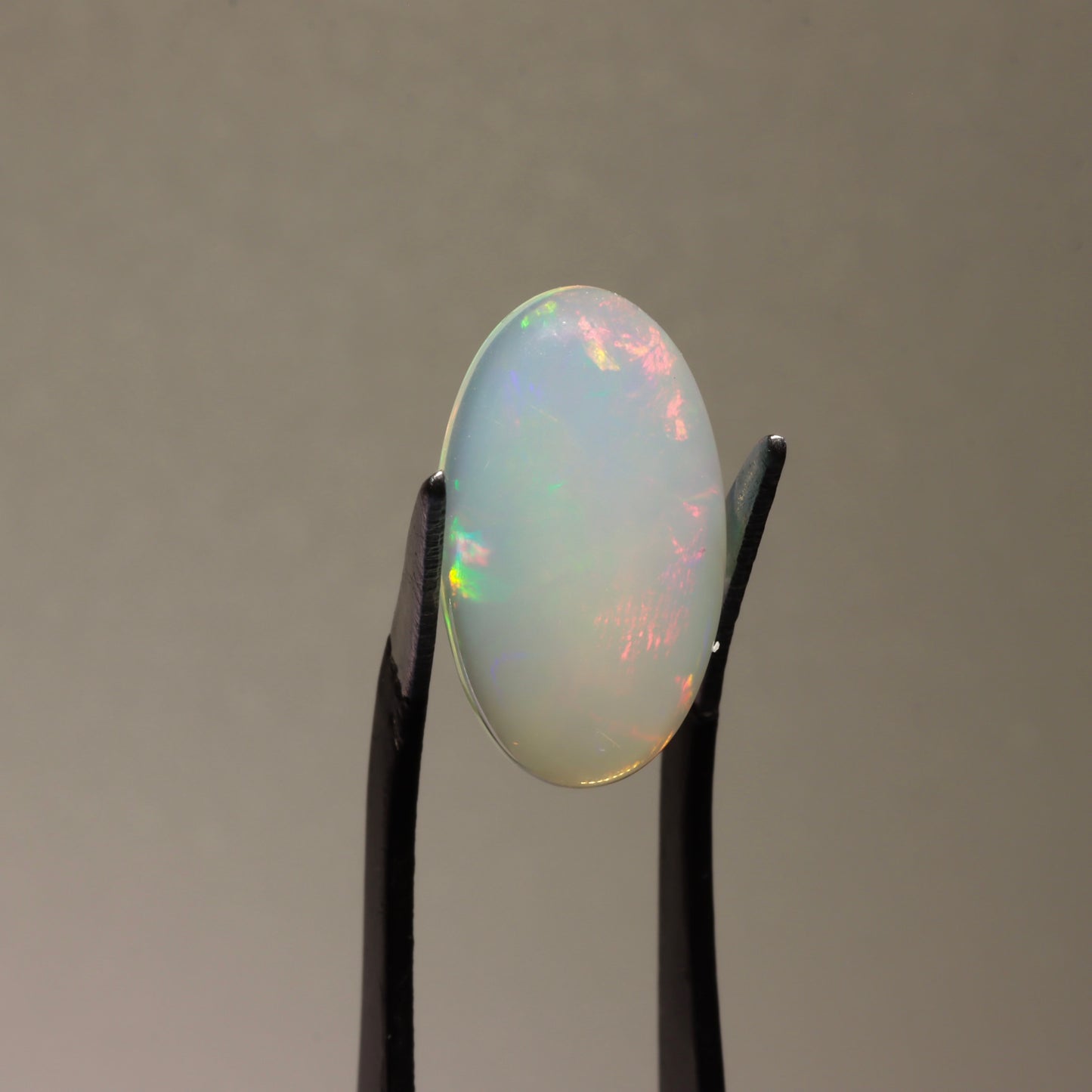 Cabochon White Opal 1.78ct