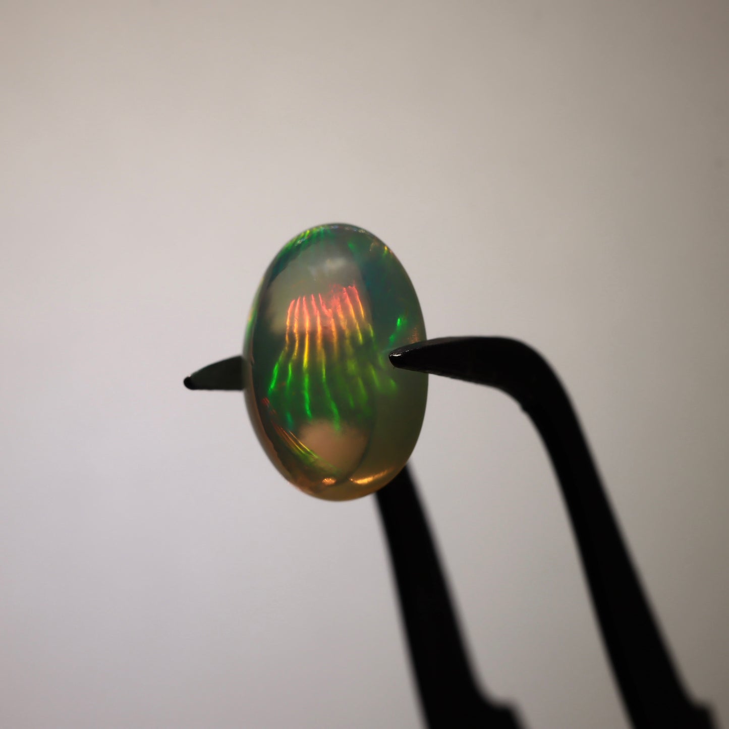 Cabochon White Opal 2.97ct