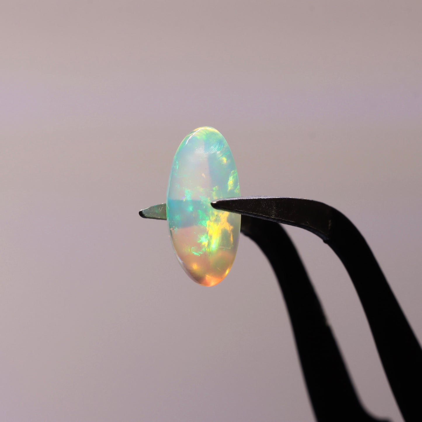 Cabochon White Opal 1.6ct