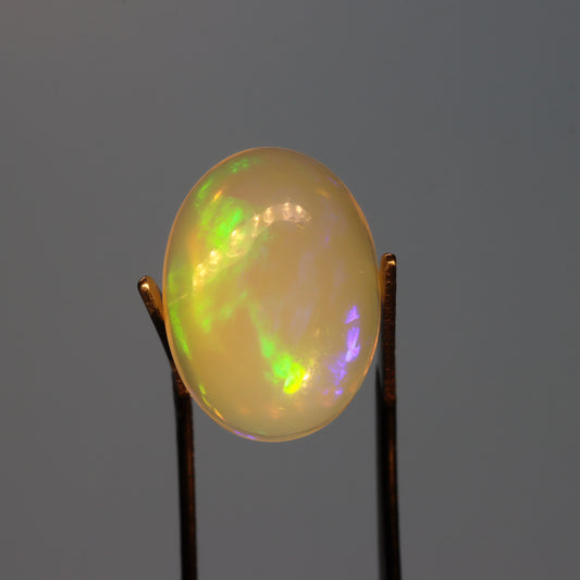 Cabochon White Opal 5.24ct