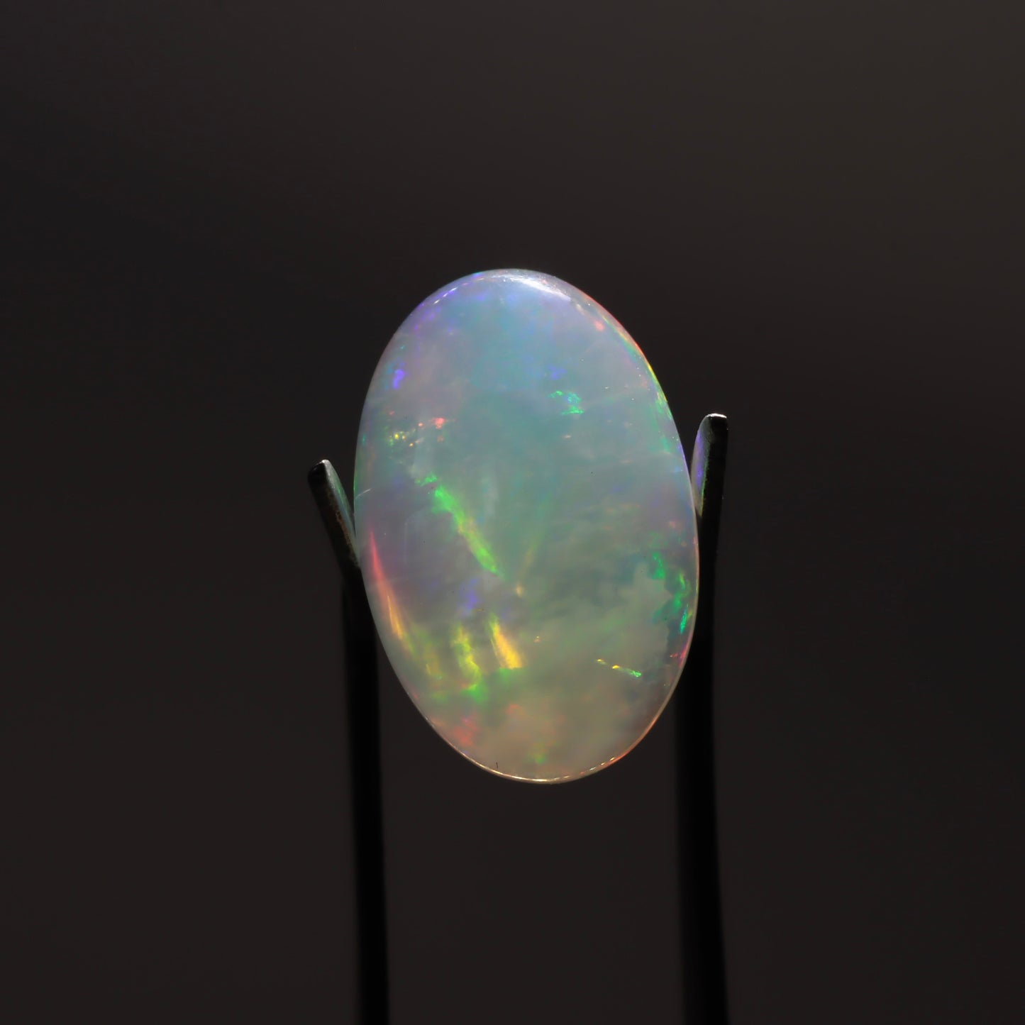 Cabochon White Opal 4.73ct