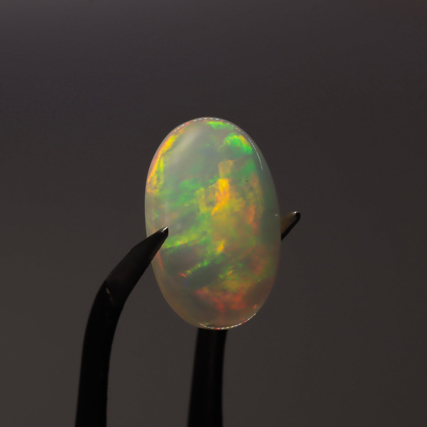 Cabochon White Opal 4.73ct