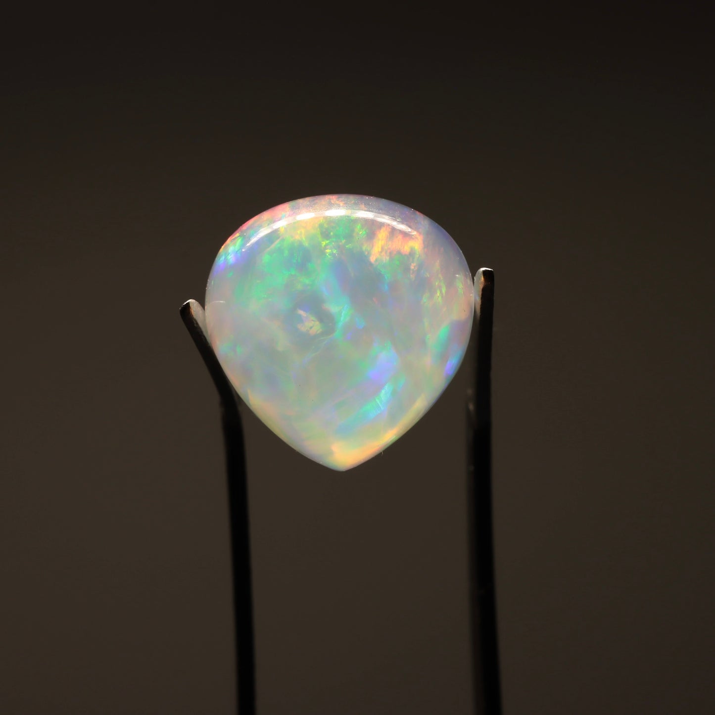 Cabochon White Opal 5.65ct