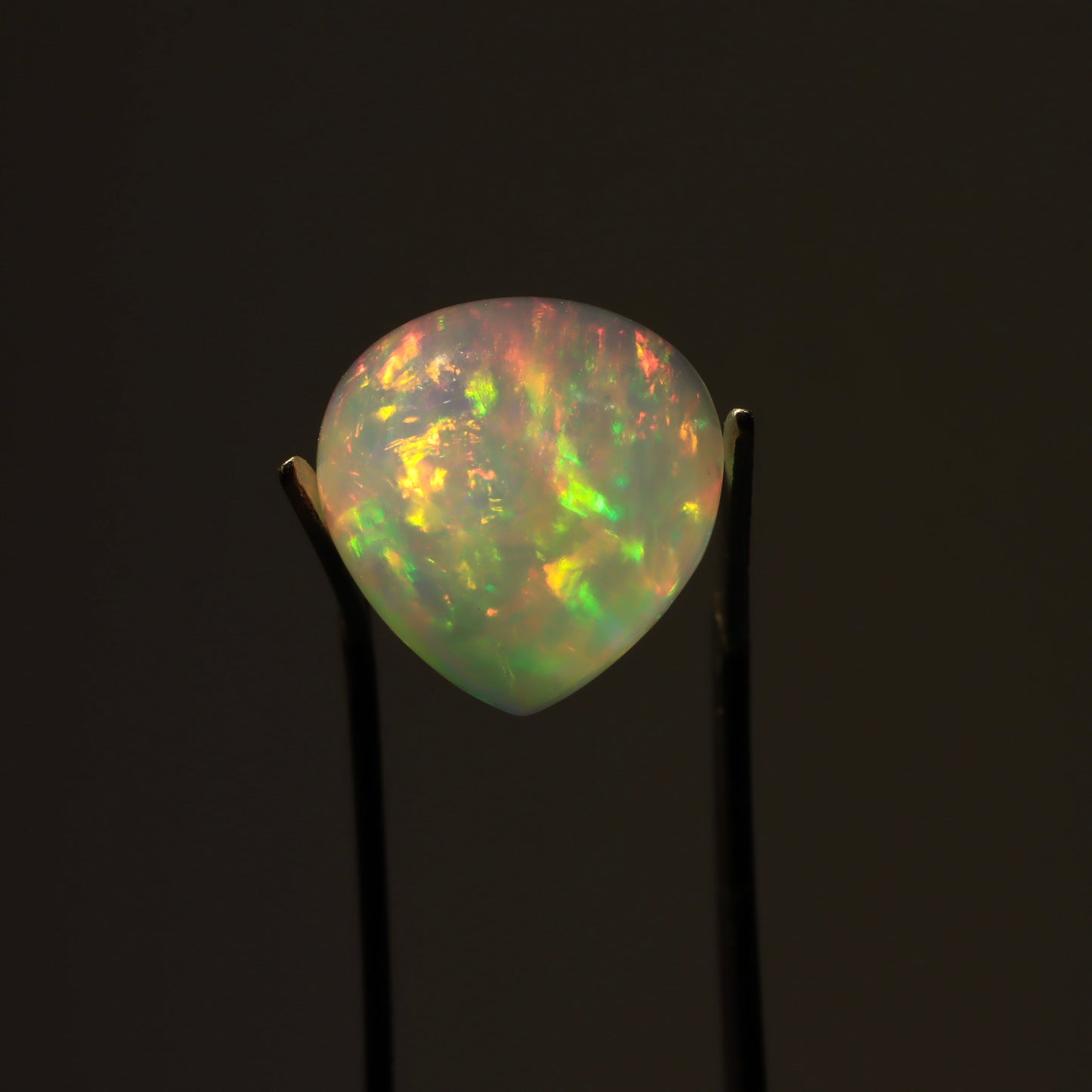 Cabochon White Opal 5.65ct