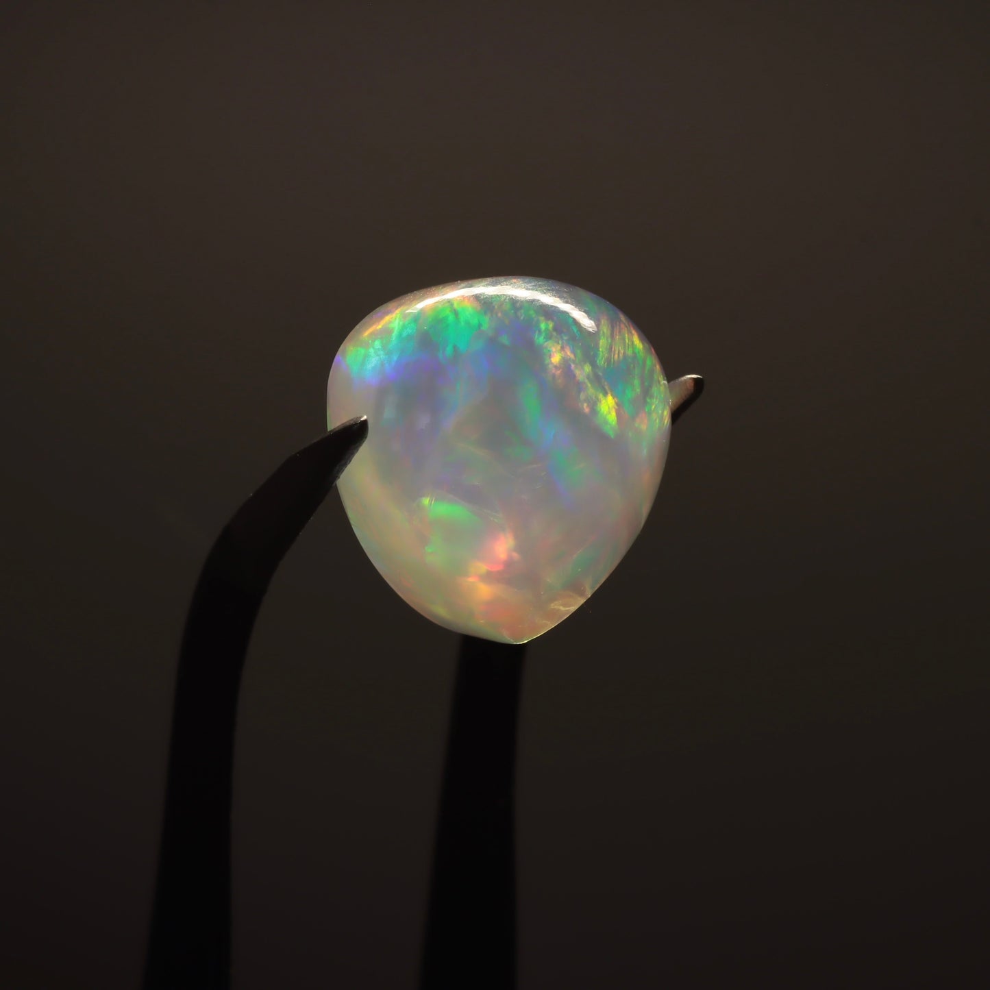 Cabochon White Opal 5.65ct