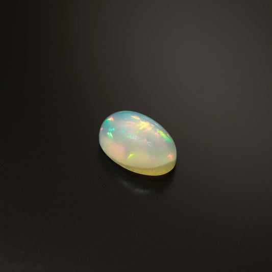 Cabochon White Opal 2.16ct