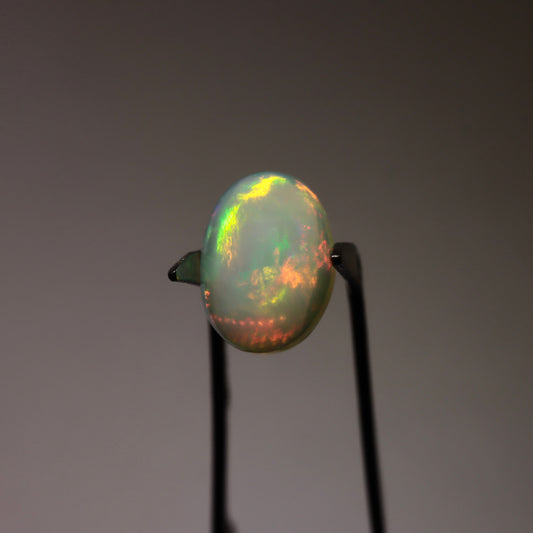 Cabochon White Opal 2.23ct
