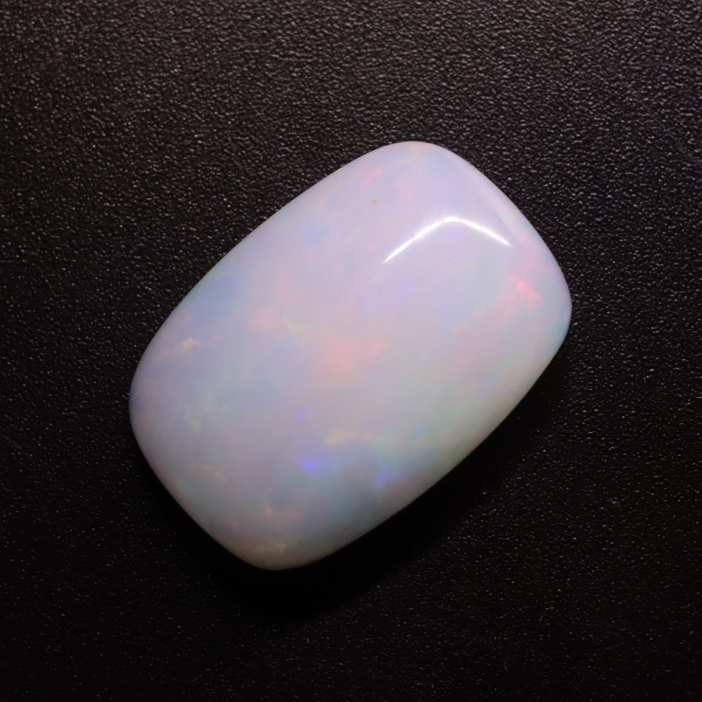 Cushion White Opal 7ct