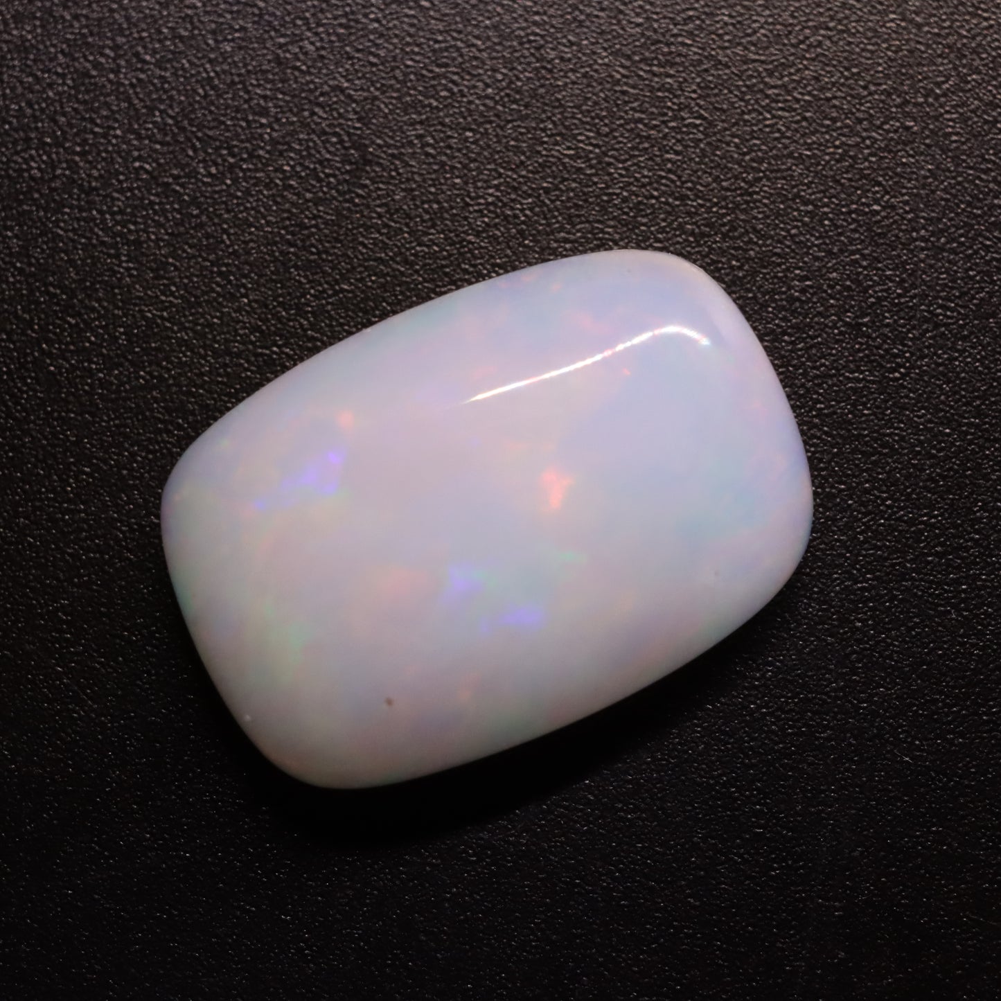 Cushion White Opal 7ct