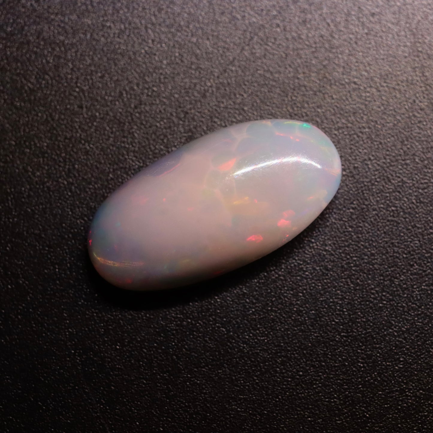 Cabochon White Opal 4.05ct