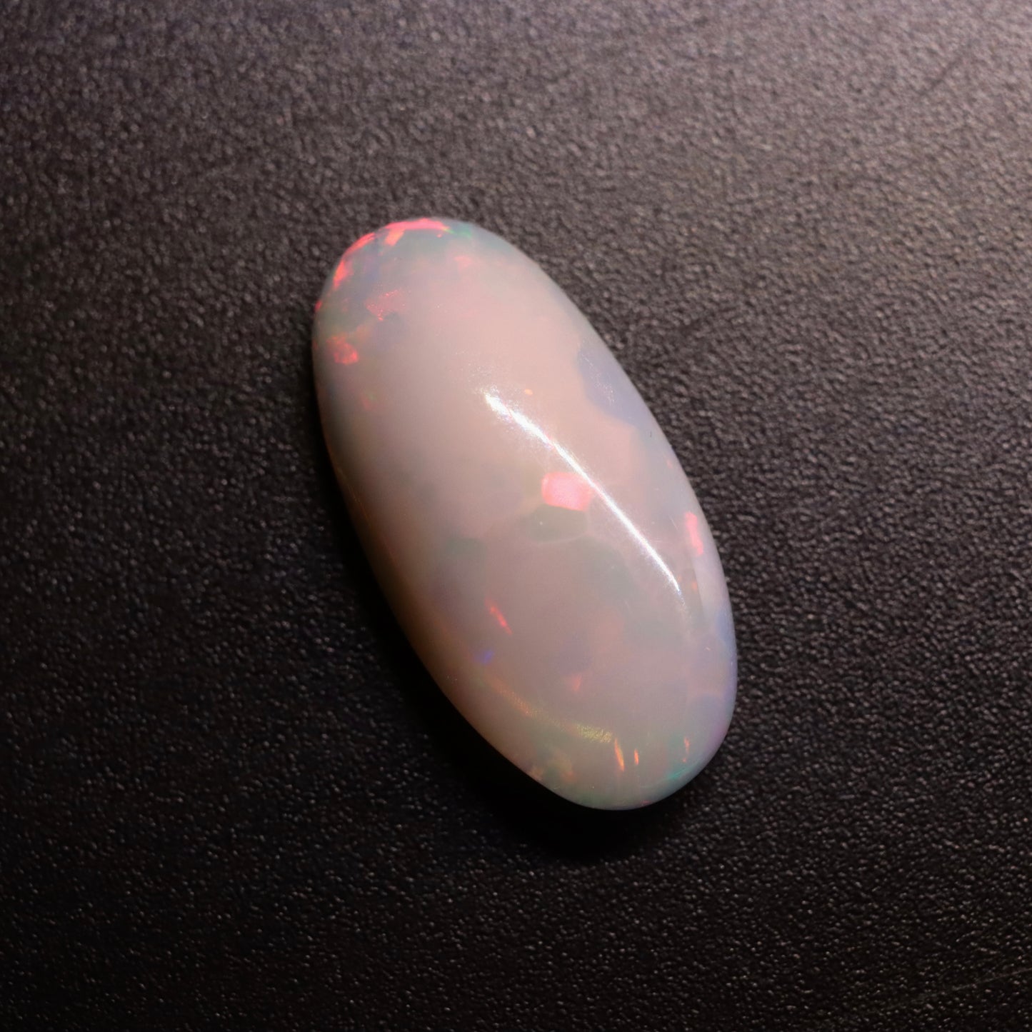 Cabochon White Opal 4.05ct