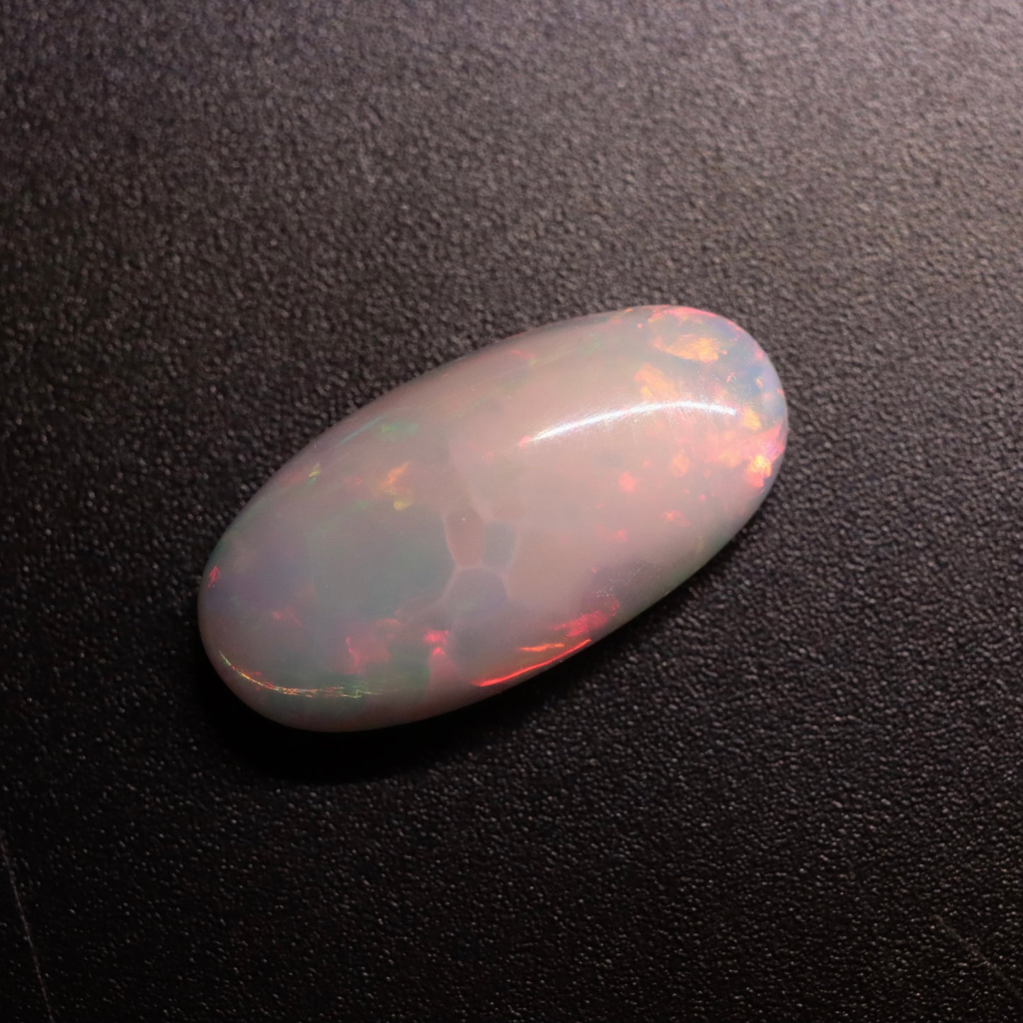 Cabochon White Opal 4.05ct