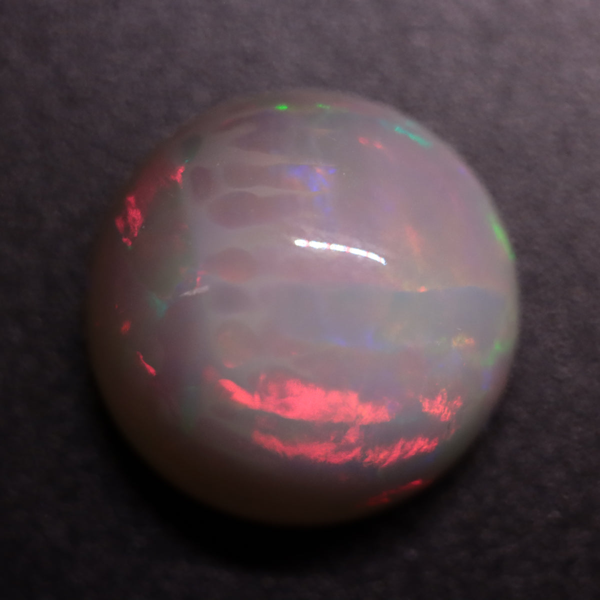 Round White Opal 5.69ct