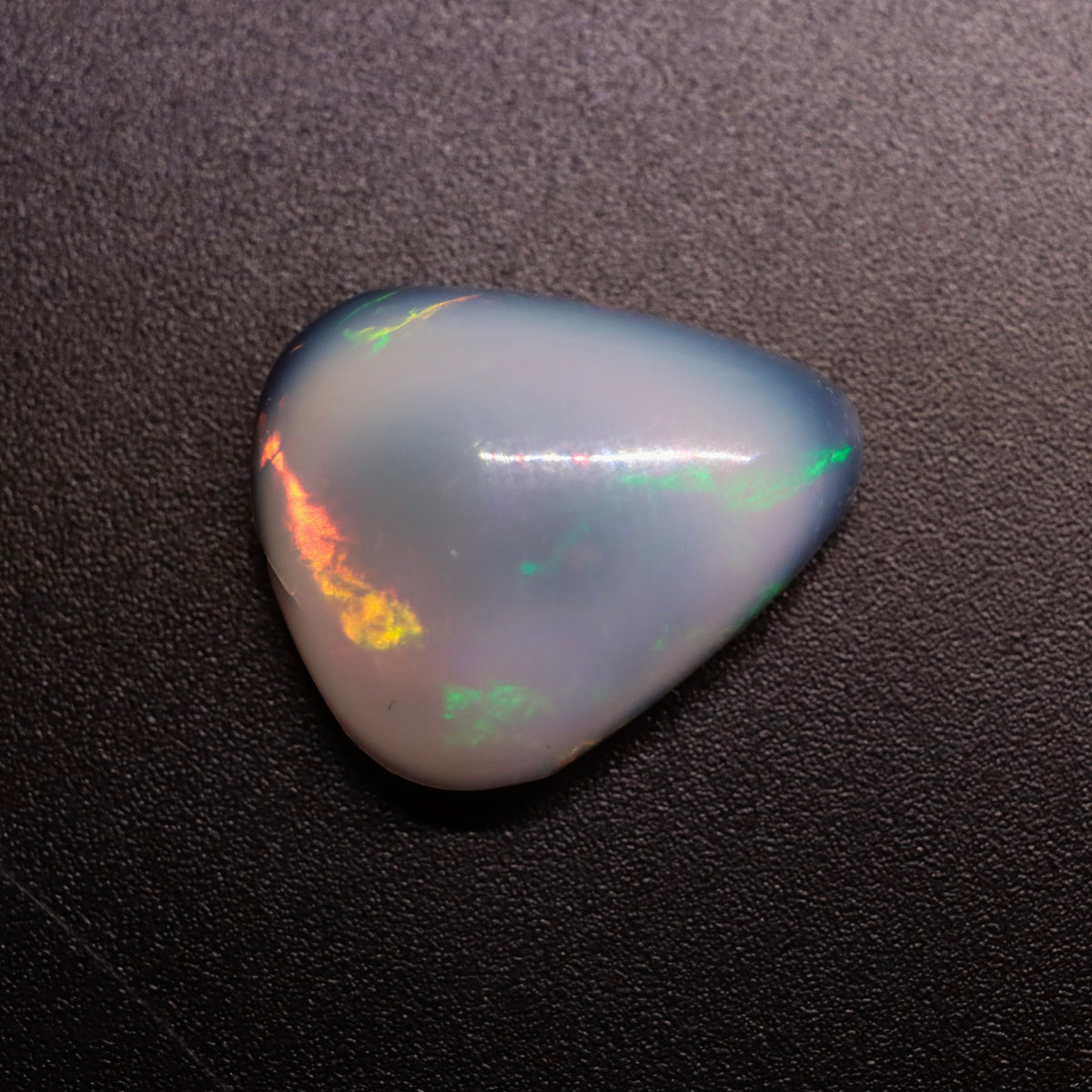 Cabochon White Opal 6.75ct