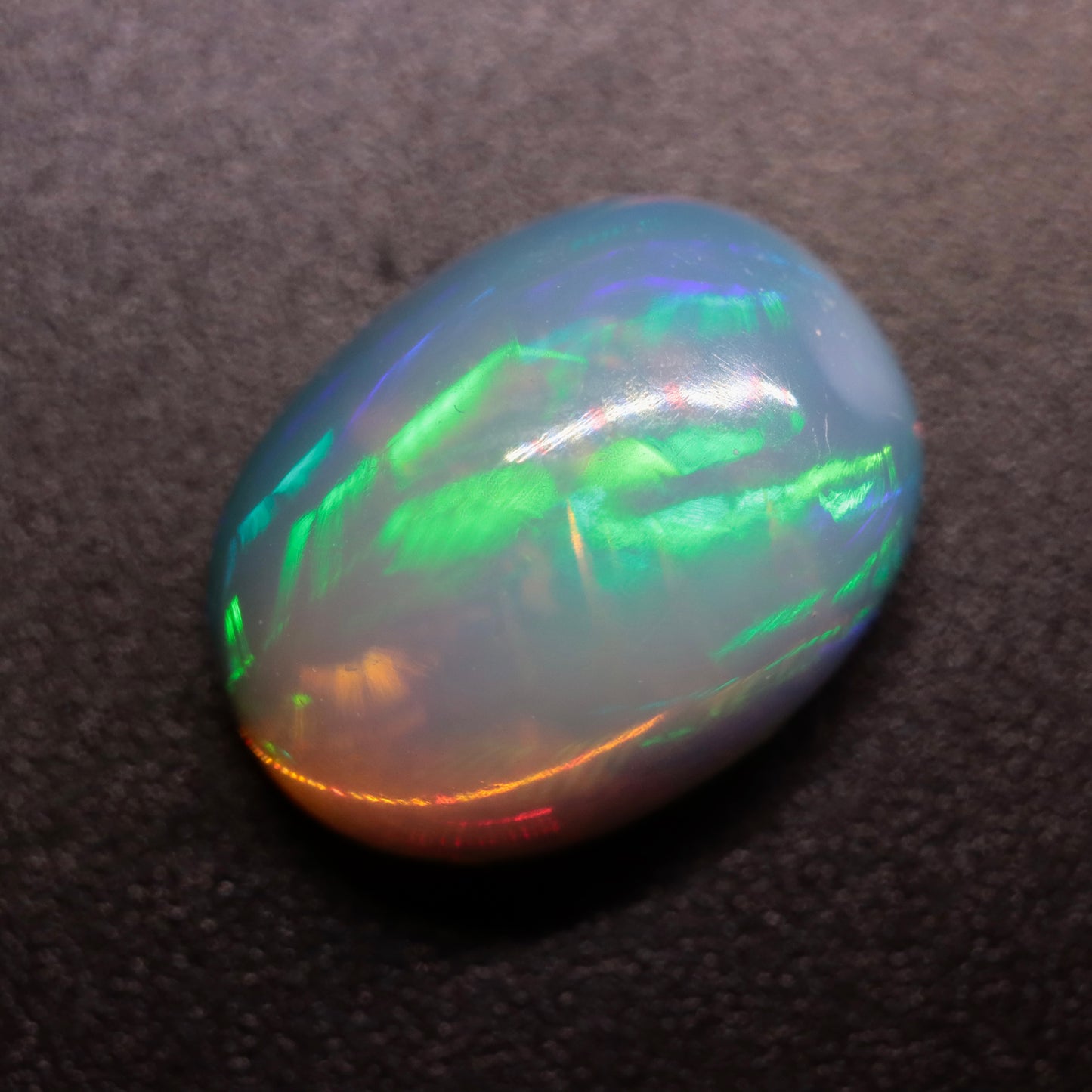 Cabochon White Opal 3.82ct