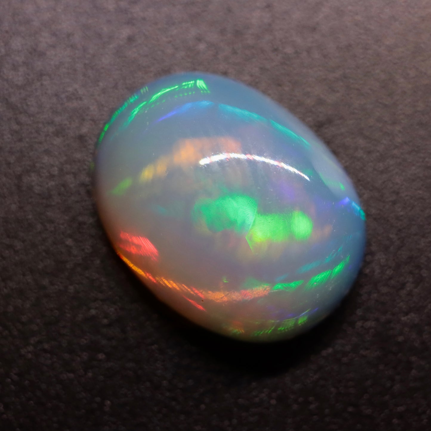 Cabochon White Opal 3.82ct