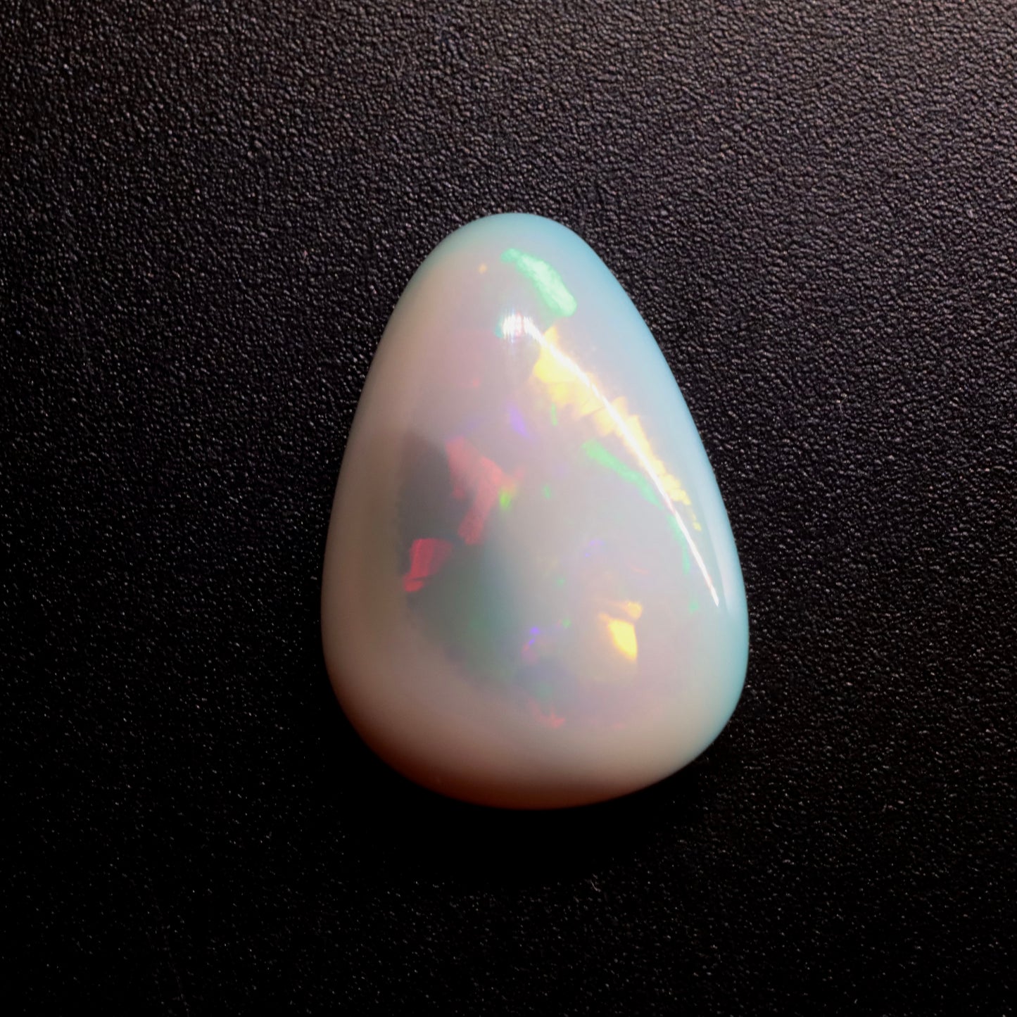 Cabochon White Opal 4.5ct