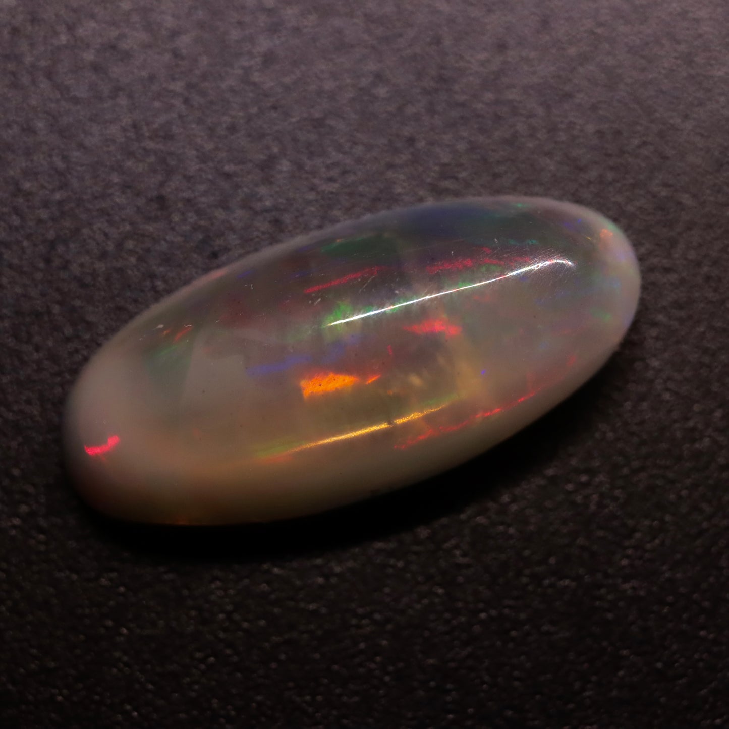 Cabochon White Opal 3.17ct