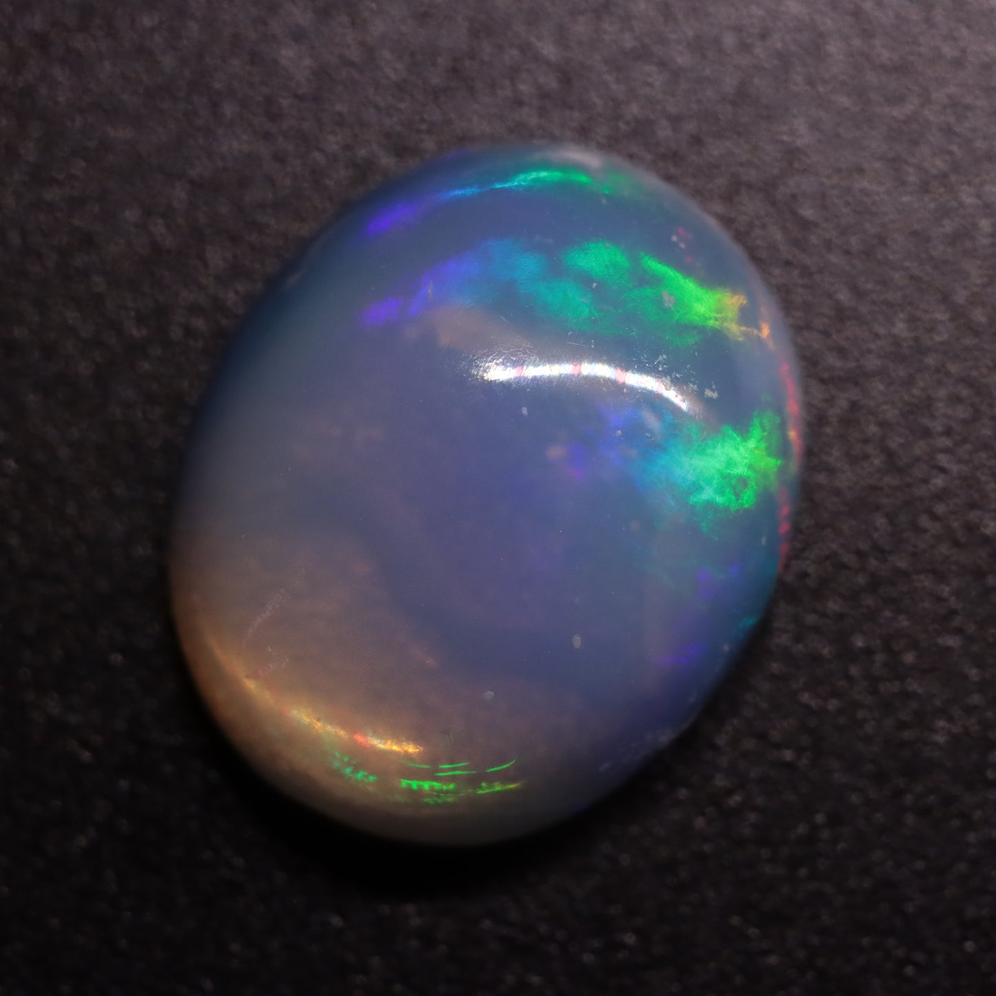 Cabochon White Opal 3.21ct