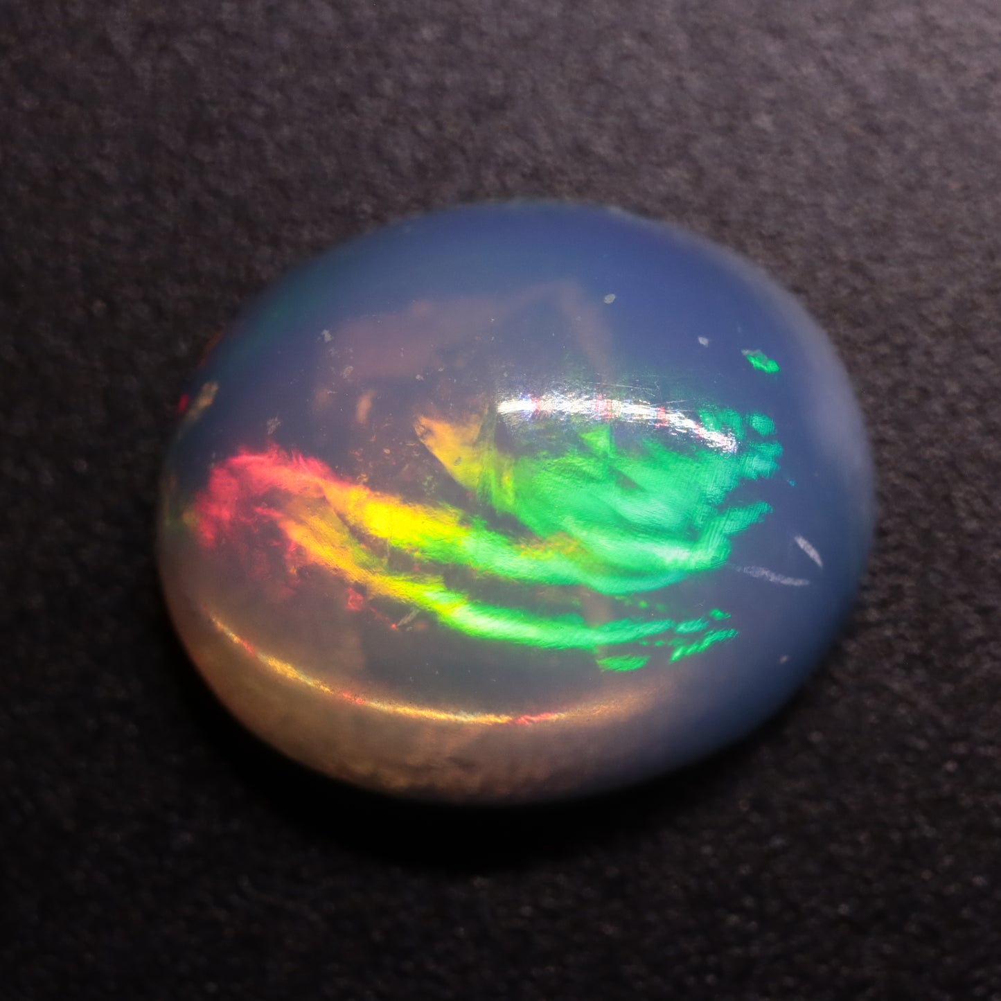 Cabochon White Opal 3.21ct