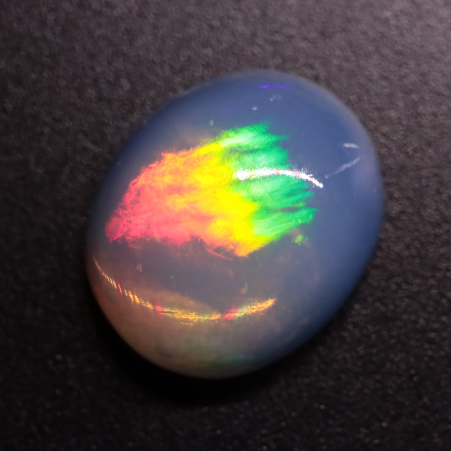 Cabochon White Opal 3.21ct