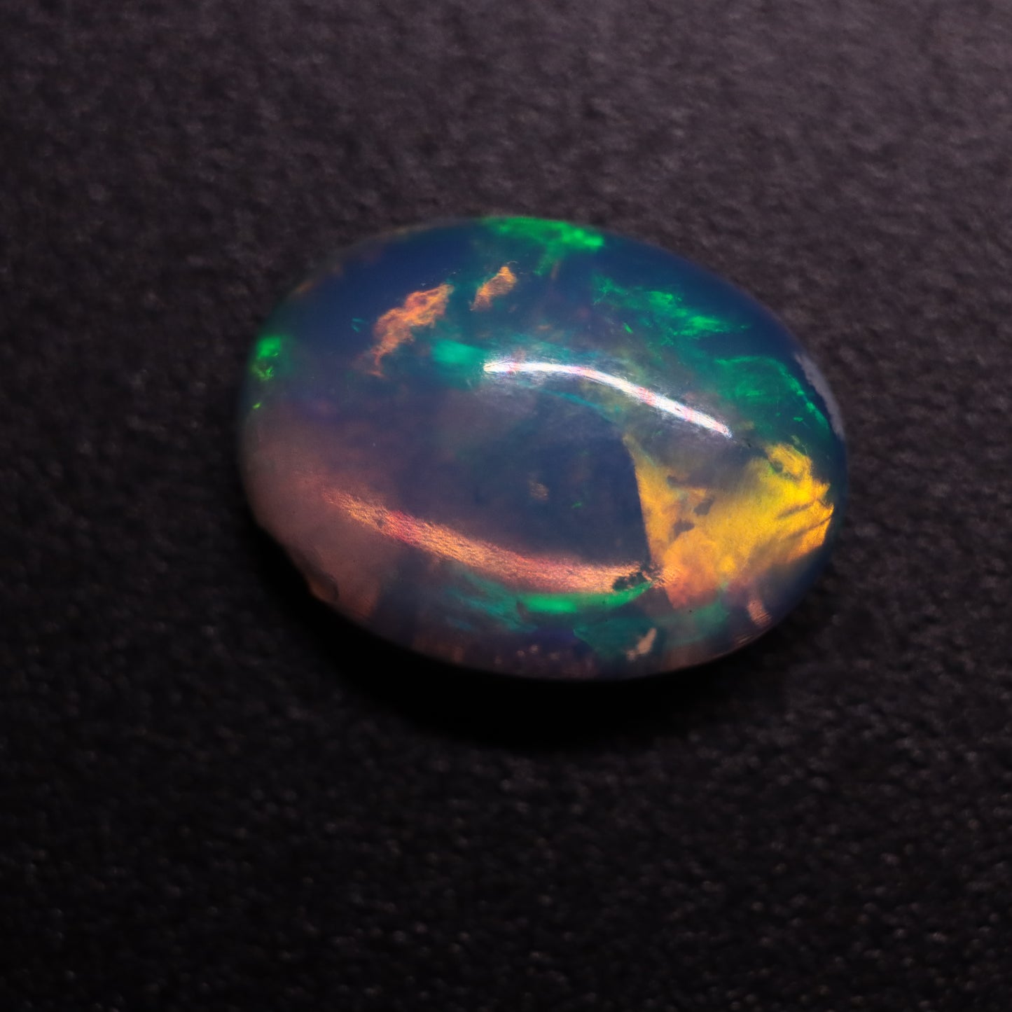 Cabochon White Opal 1.25ct