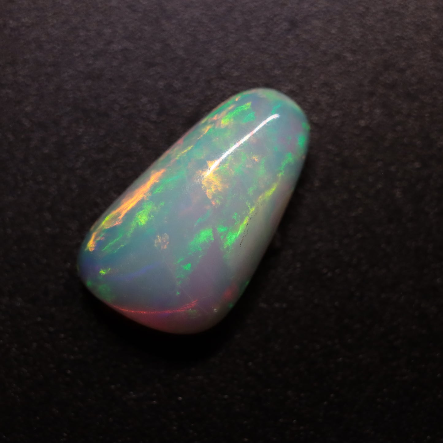 Cabochon White Opal 2.06ct