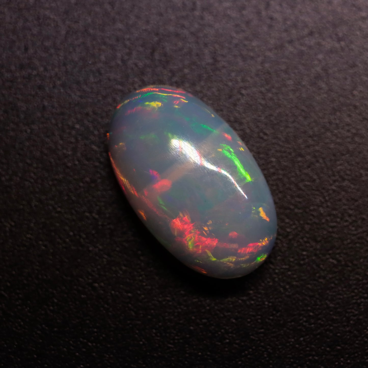 Cabochon White Opal 1.74ct