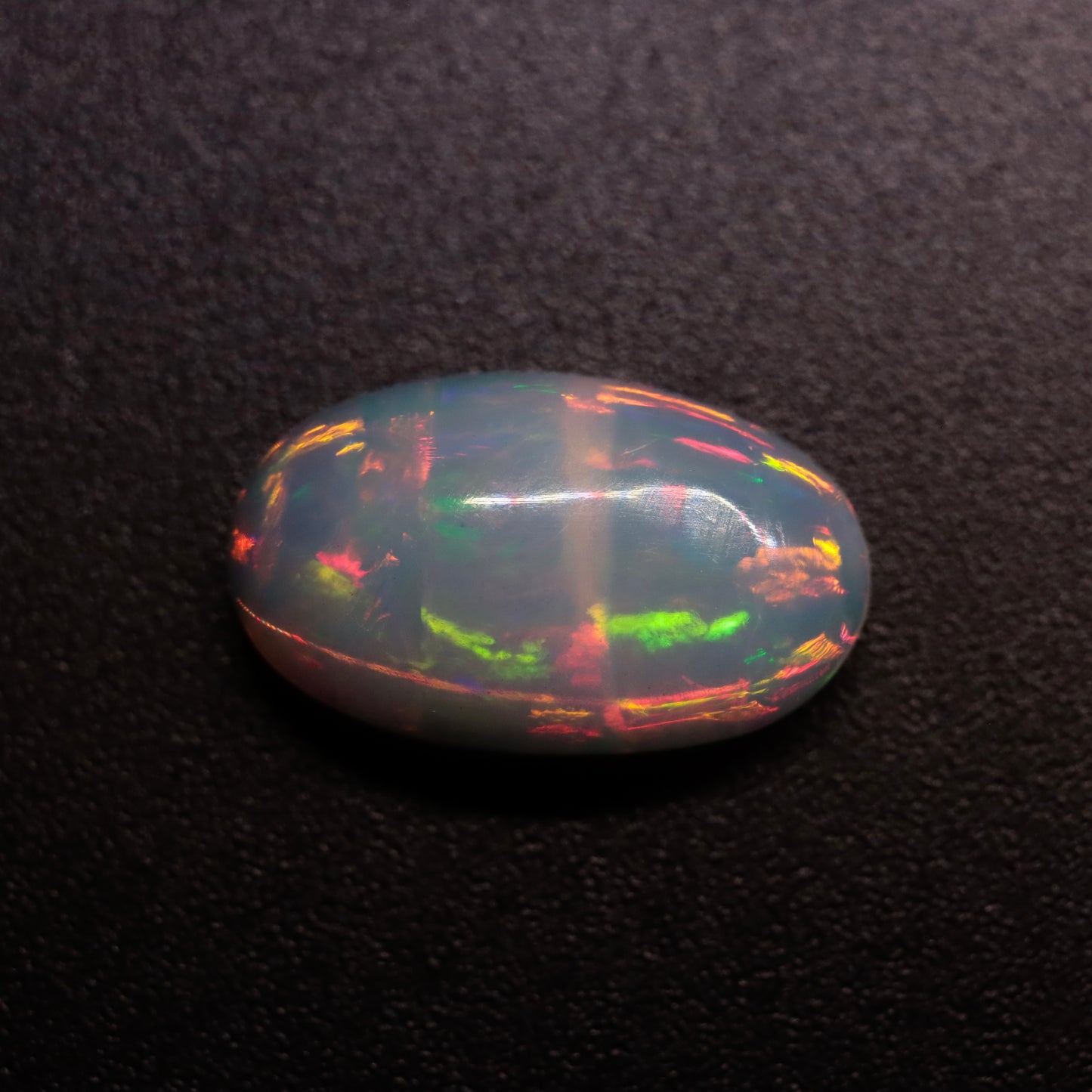 Cabochon White Opal 1.74ct