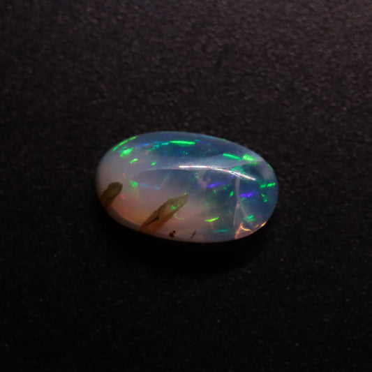 Cabochon White Opal 1.36ct