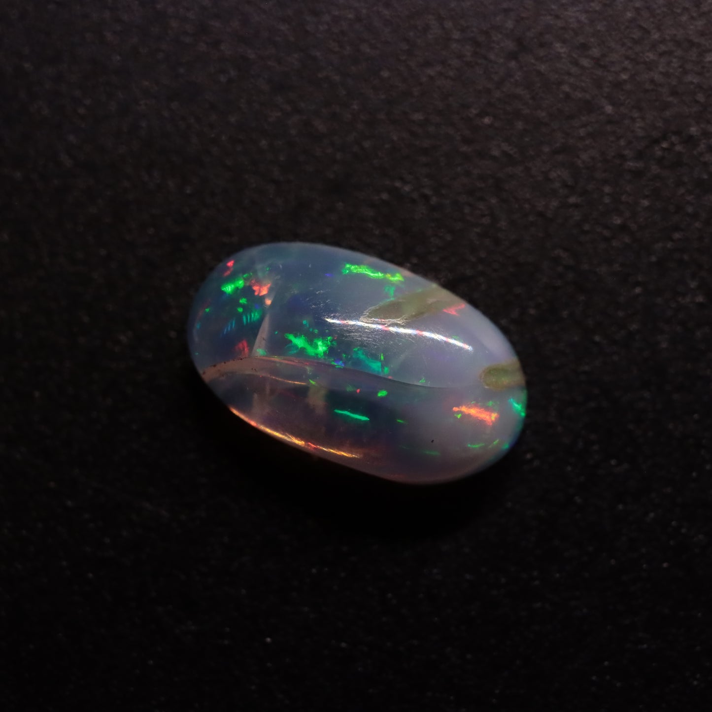 Cabochon White Opal 1.36ct