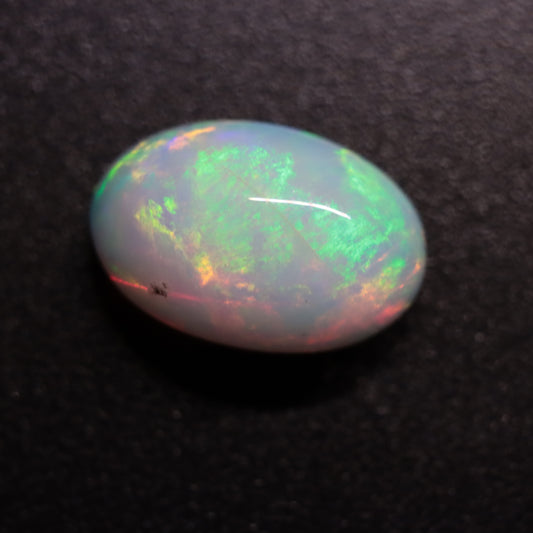 Cabochon White Opal 1.7ct