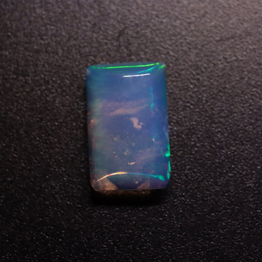 Cabochon White Opal 1.29ct